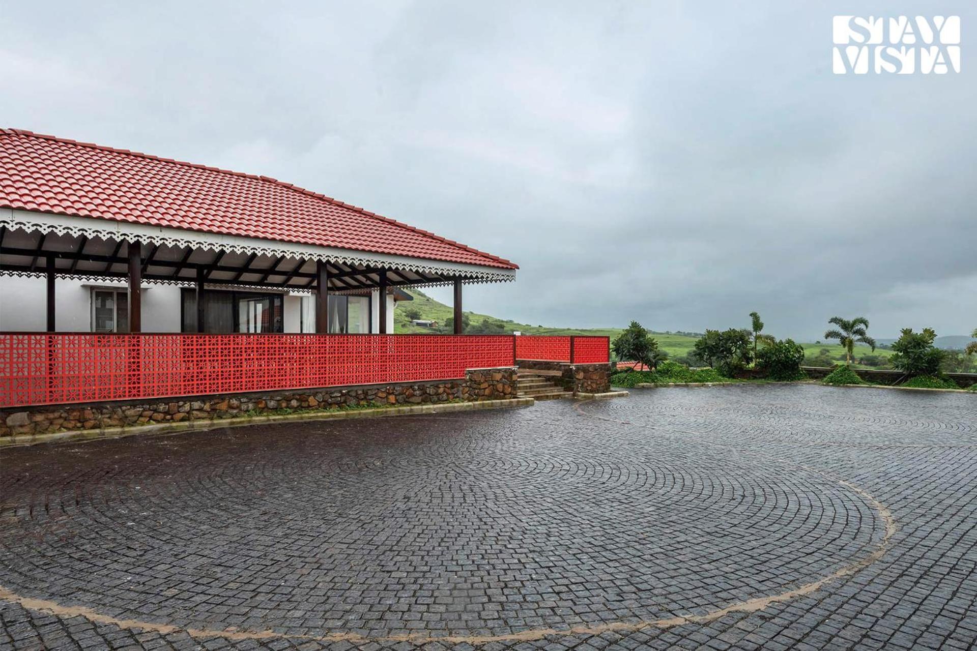 Stayvista At Whispering Meadows - Pool, Ac & View Villa Nashik