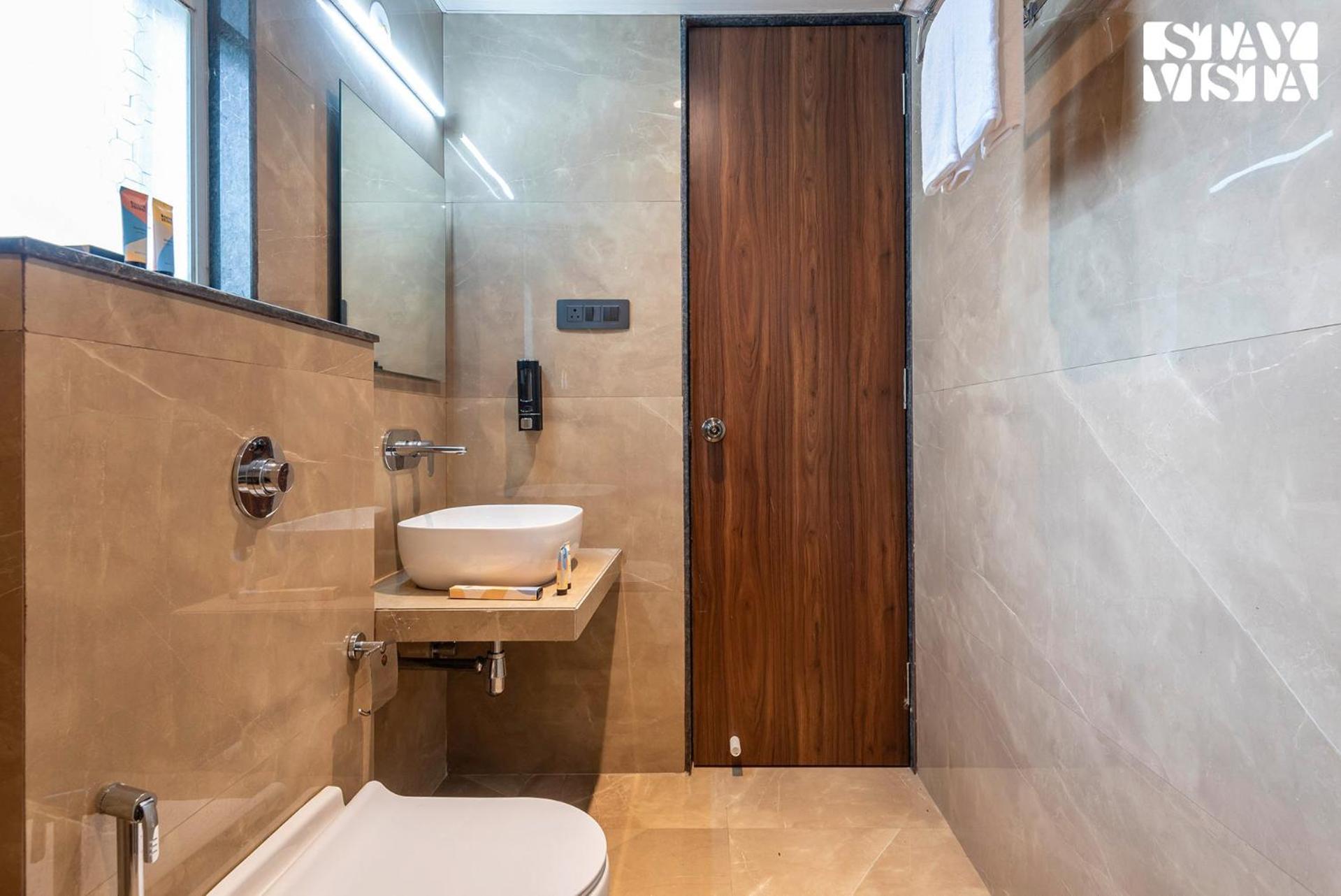 Villa Stayvista At Whispering Meadows - Pool, Ac & View