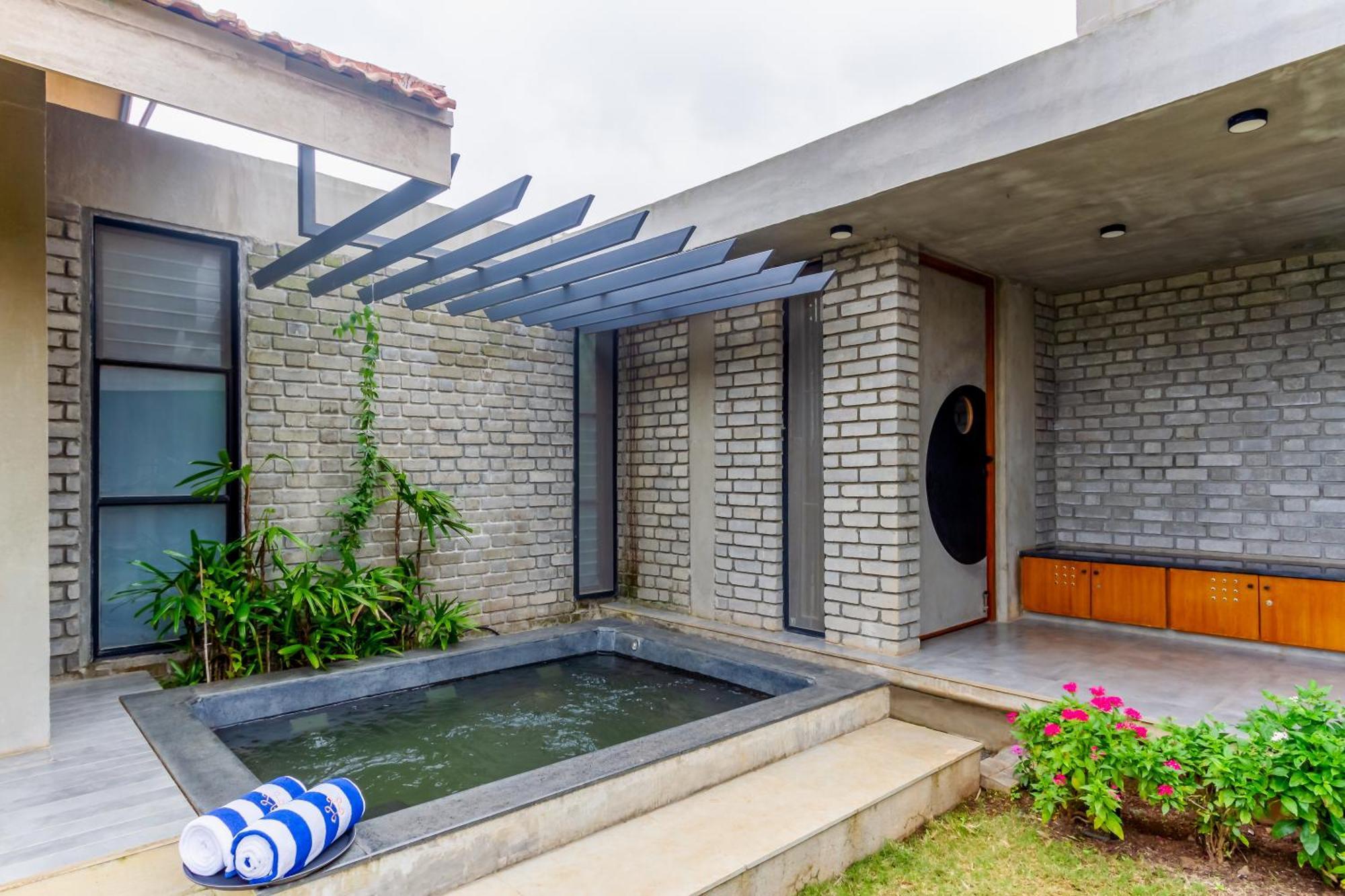 Saffronstays Ashfield - An Eco-luxe 5-bdr In