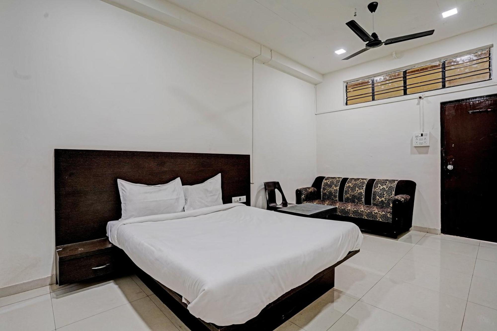 Oyo Om Sai 4* Nashik