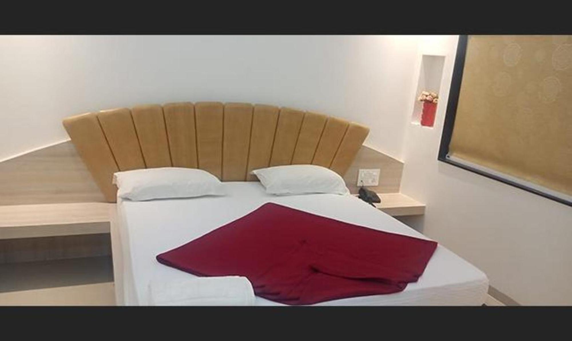 Hotel Fabhotel Sai Leela Nashik