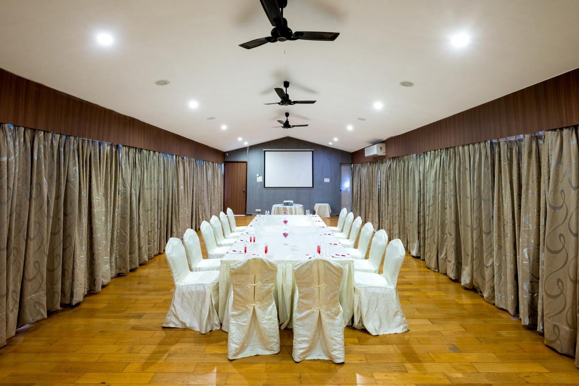 Freesia By Express Resort Nashik