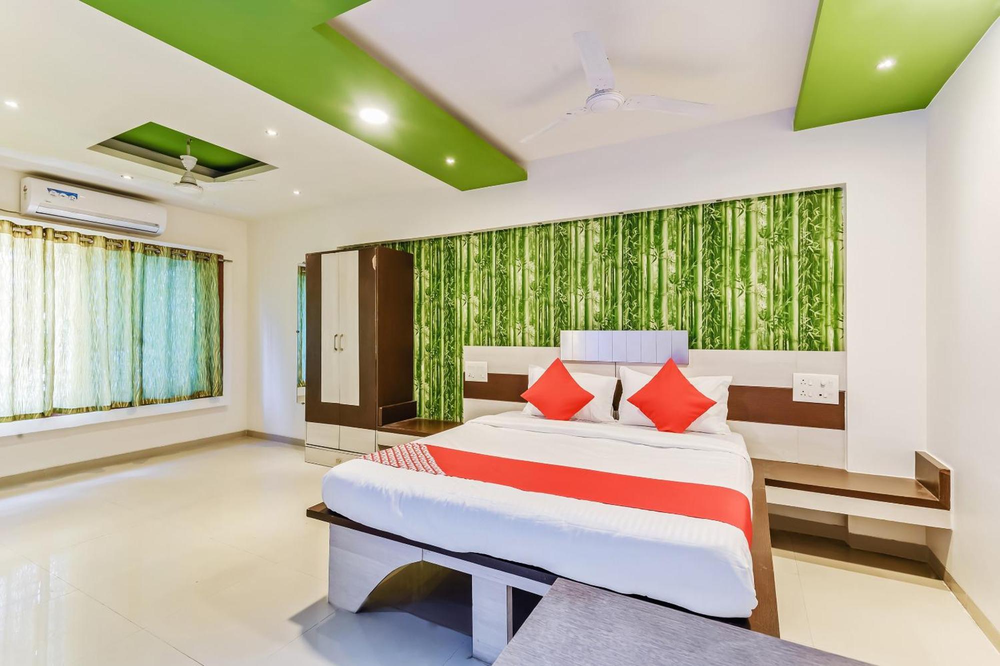 O Sachin Residency Hotel 4*