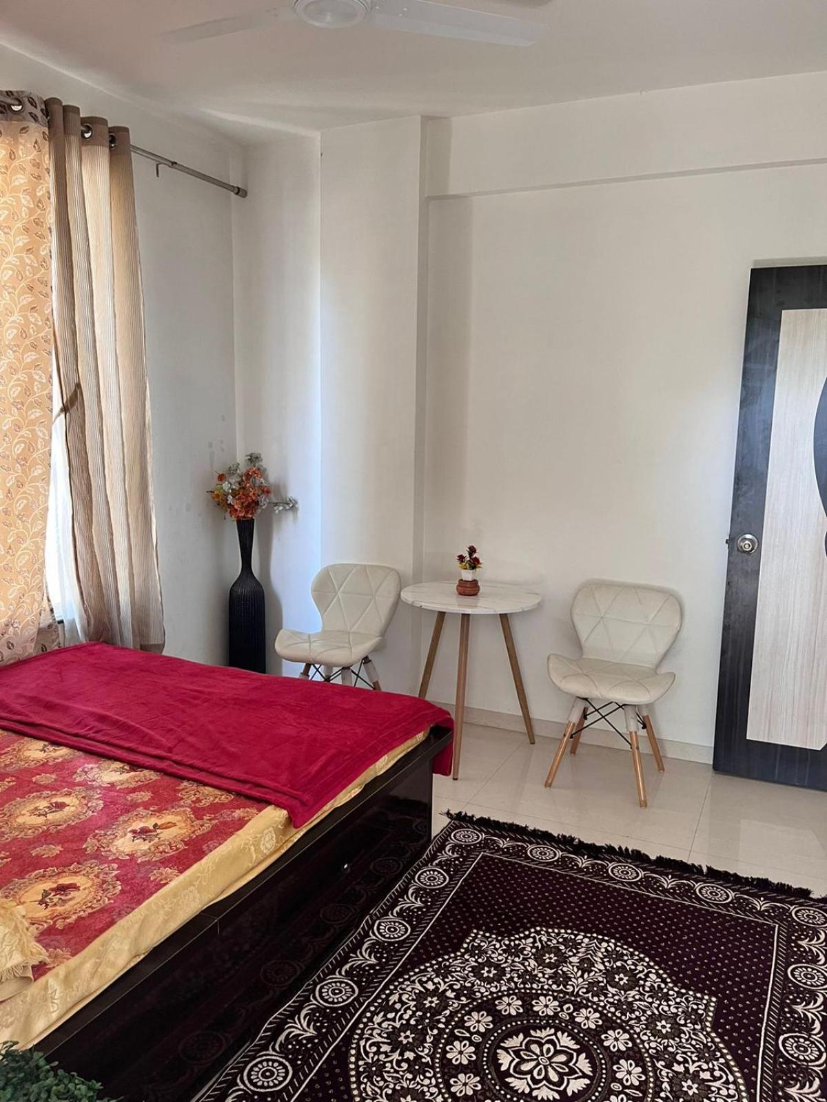 Apartment 2bhk Flat Jail Road *