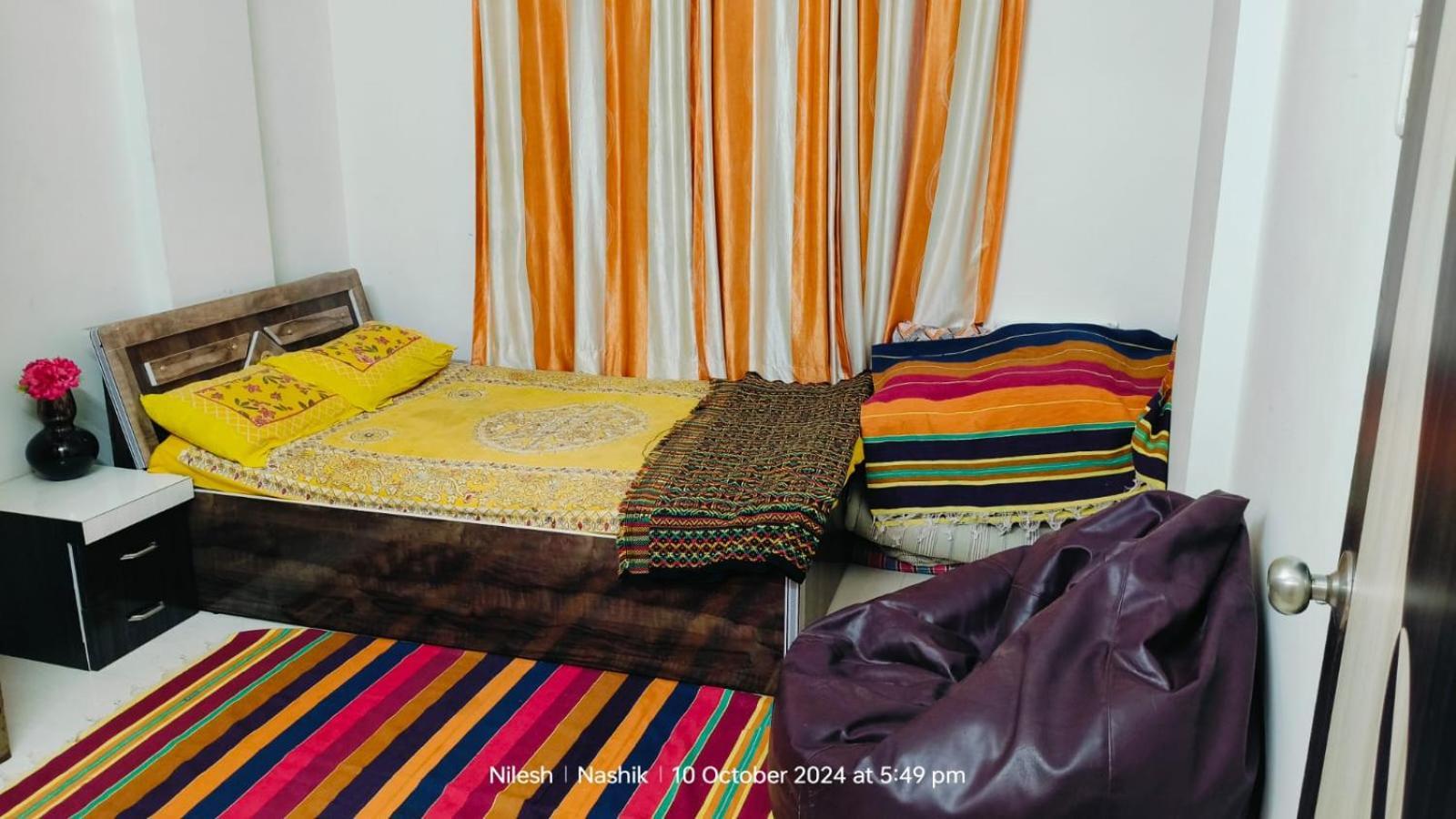 2bhk Flat Jail Road Apartment *