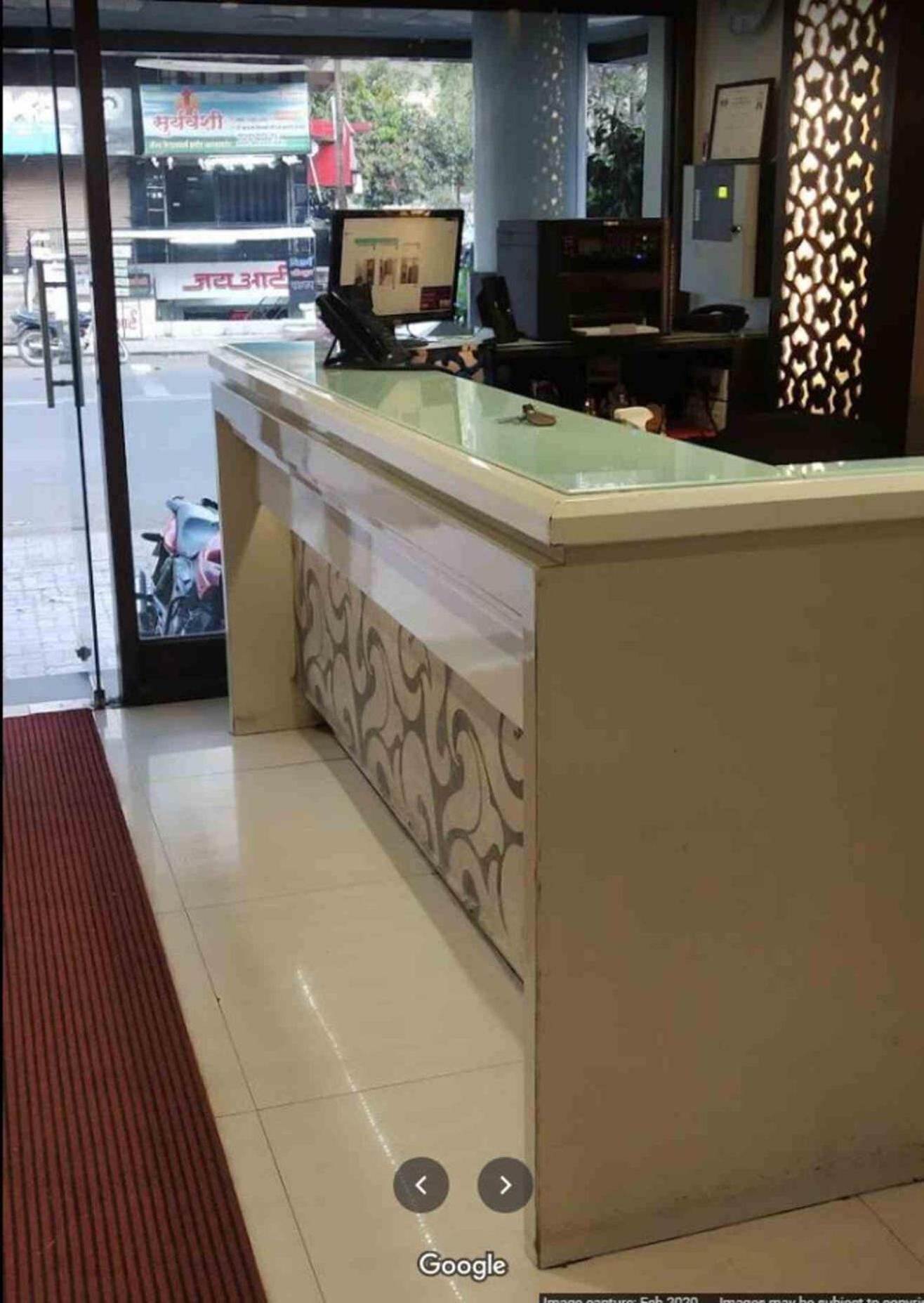 Hotel The Byke Suresh Plaza