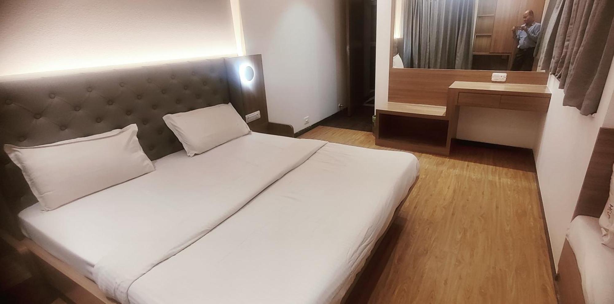 The Byke Suresh Plaza Hotel Nashik