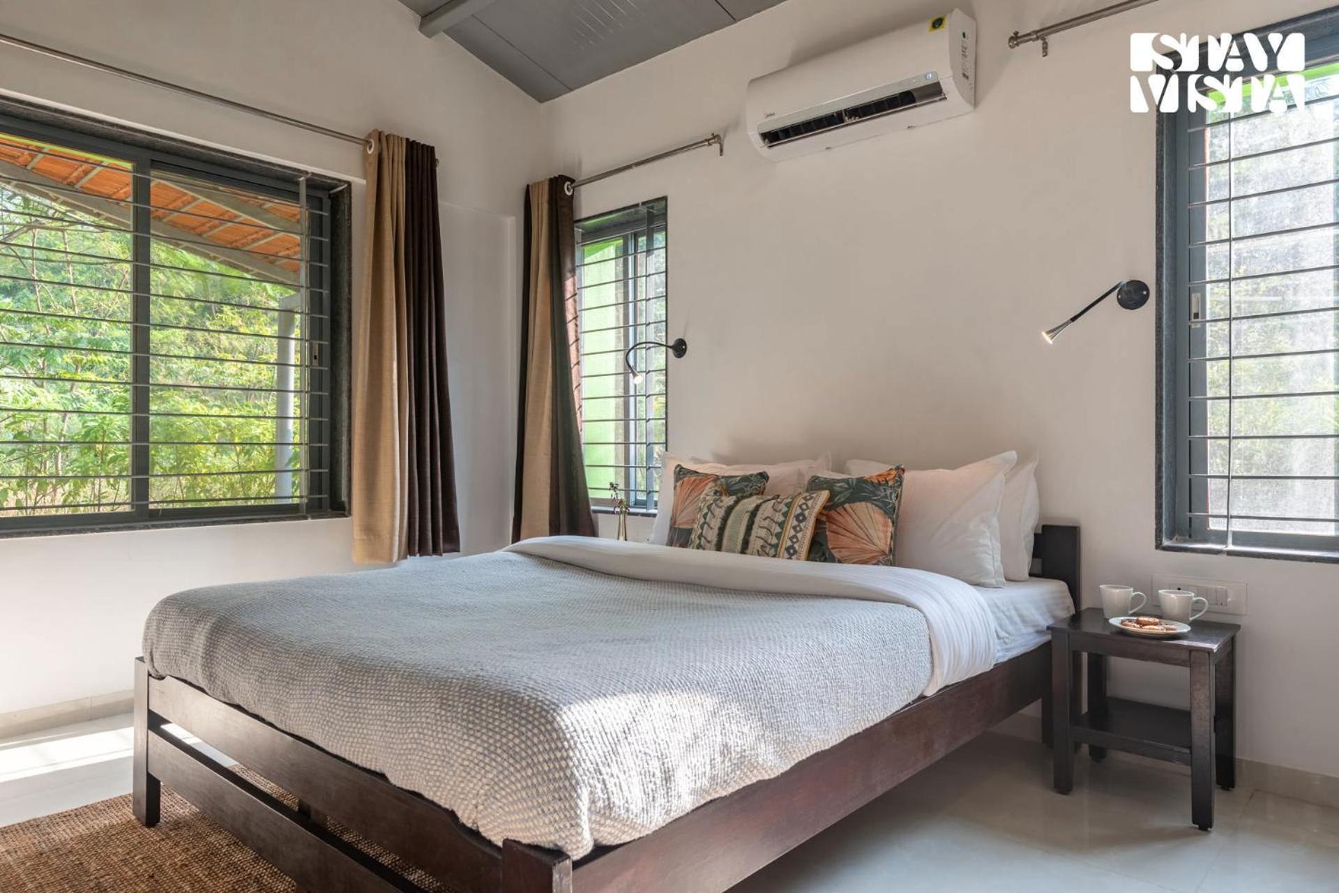 Stayvista At Banyan Bliss With Pool, Bonfire & Lawn Nashik