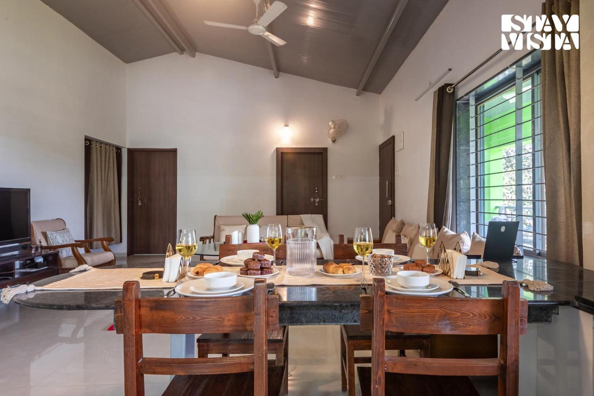 Stayvista At Banyan Bliss With Pool, Bonfire & Lawn *