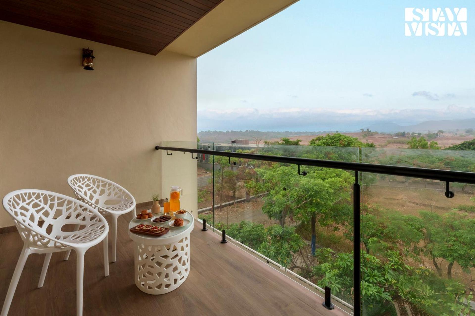 Stayvista At Majestic Whispers With Rooftop Pool