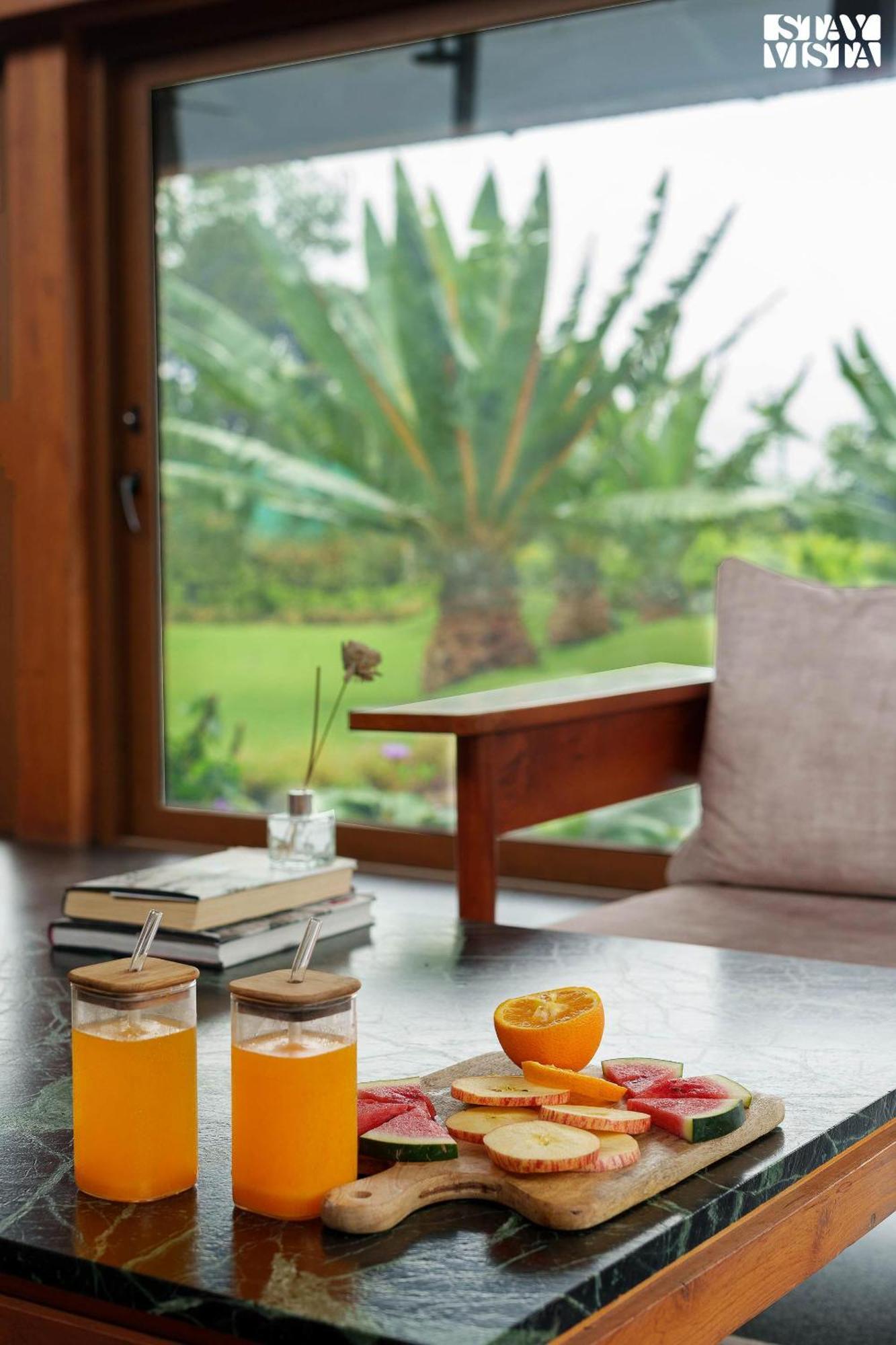 Stayvista At Stonescape With Pool, Lawn & Mountain View Nashik