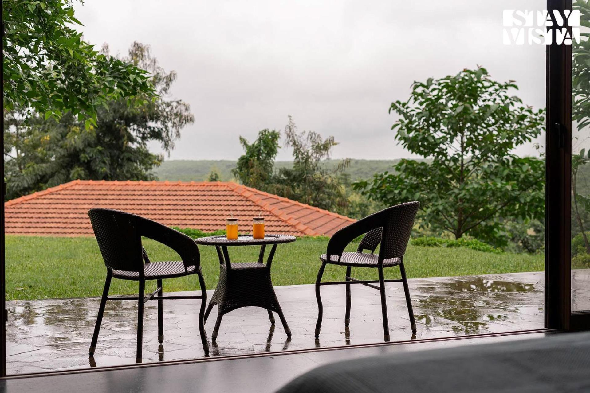 Villa Stayvista At Stonescape With Pool, Lawn & Mountain View Nashik