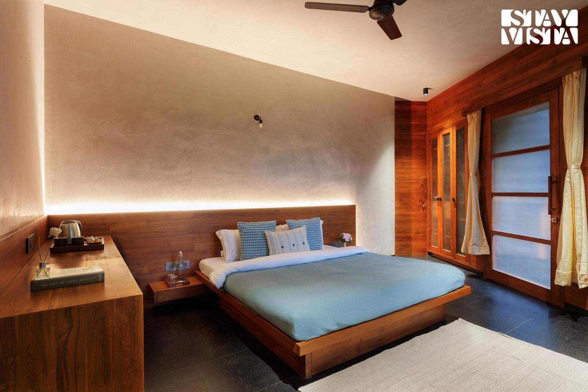 Stayvista At Stonescape With Pool, Lawn & Mountain View Nashik