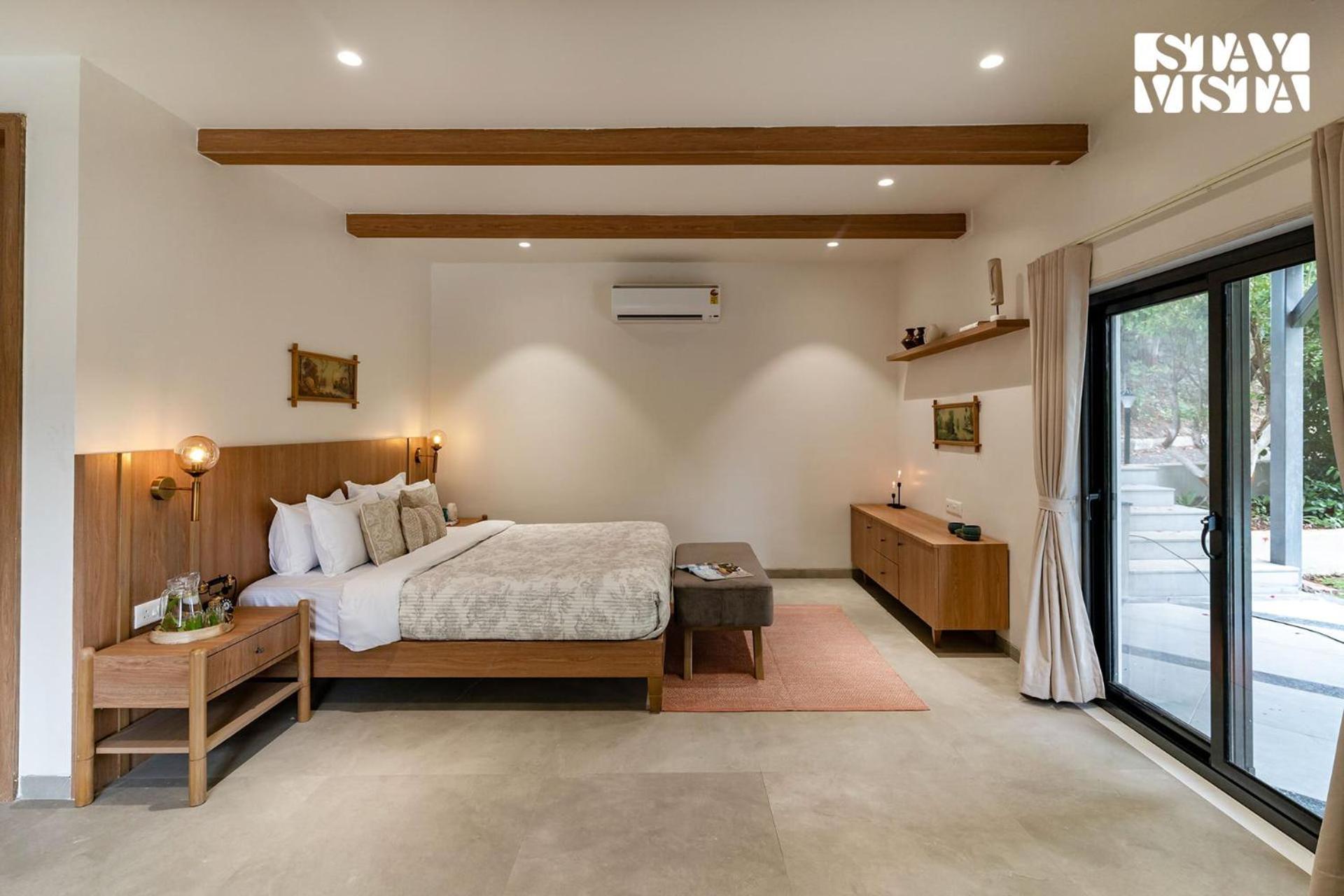 Stayvista At Amber & Mist - Pool And Lawn Villa