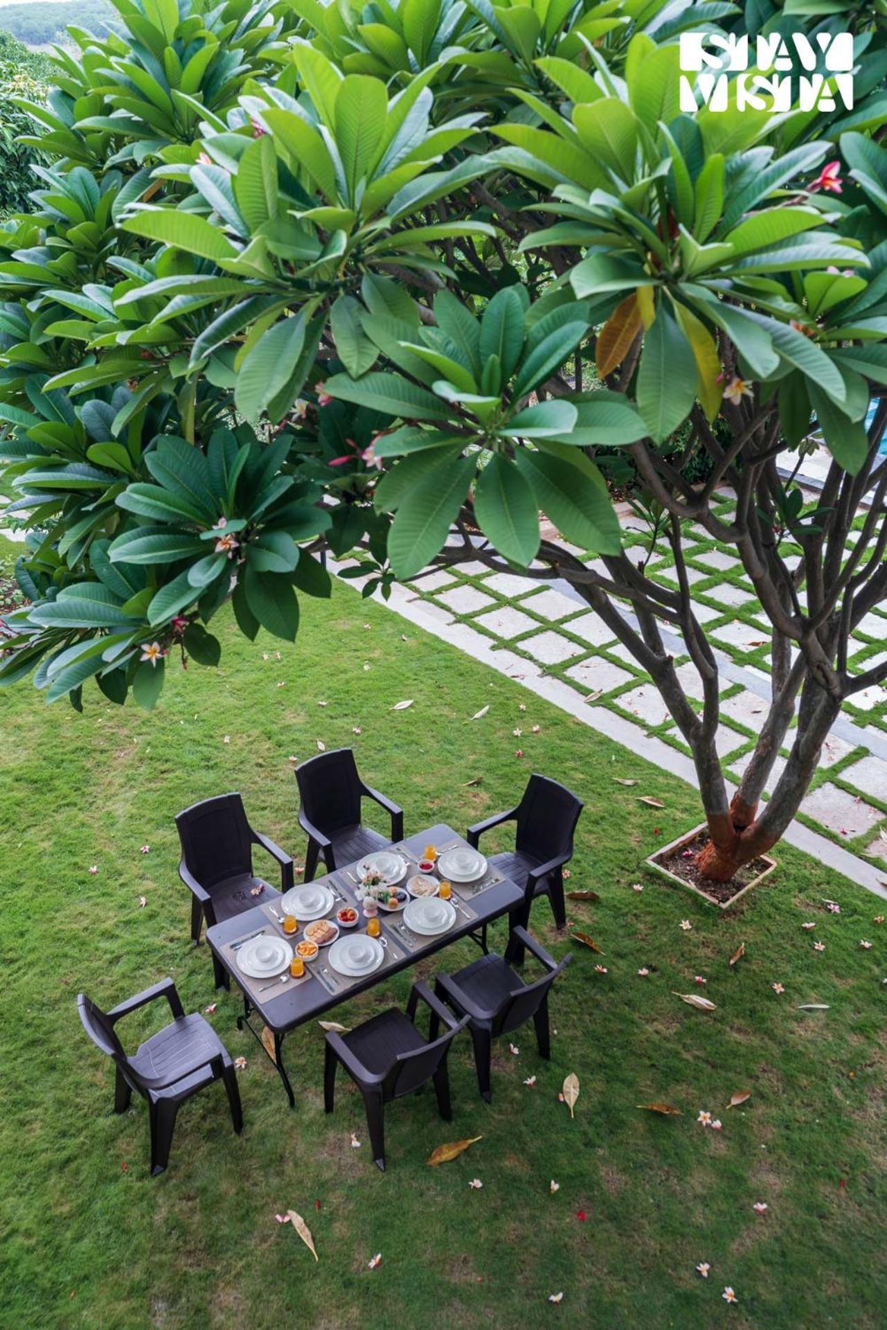 Stayvista At Amber & Mist - Pool And Lawn * Nashik