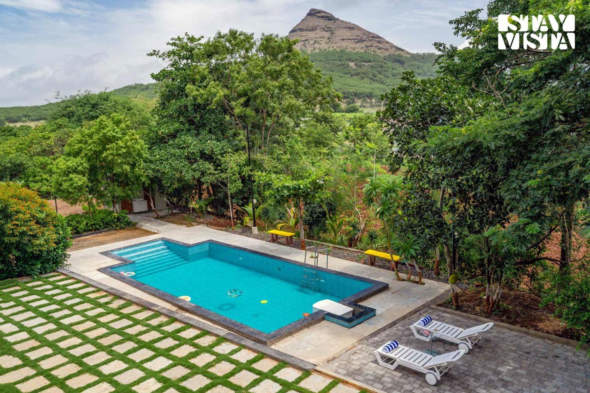 Villa Stayvista At Amber & Mist - Pool And Lawn Nashik