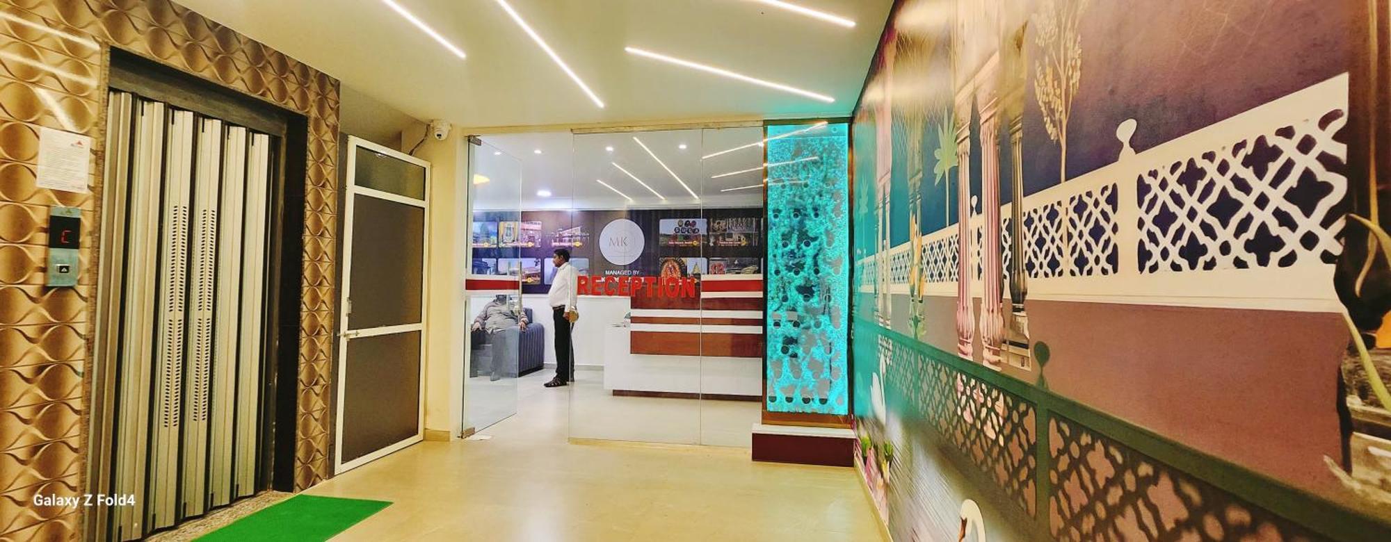 Hotel Sahara Residency *