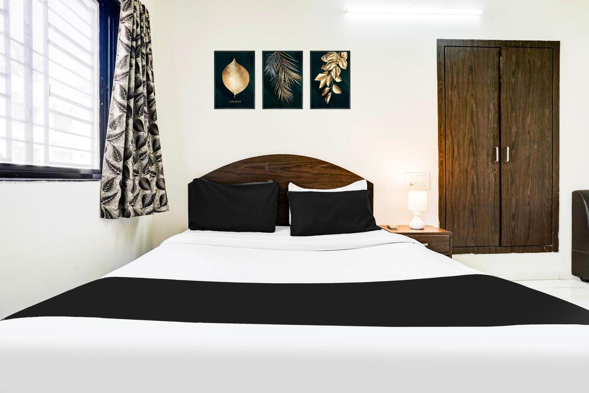 Hotel Super O Near Vijay Mamta Theatre Formerly Sahara 3*