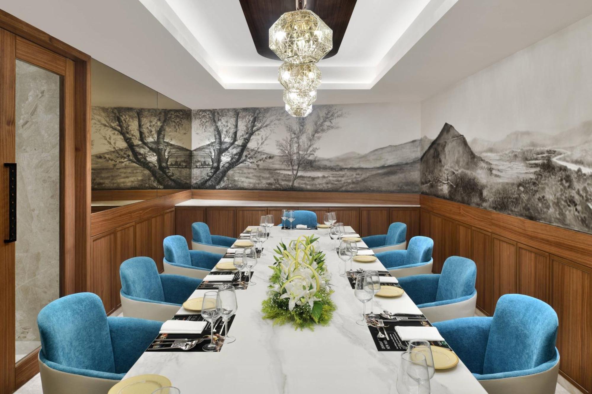 Courtyard By Marriott