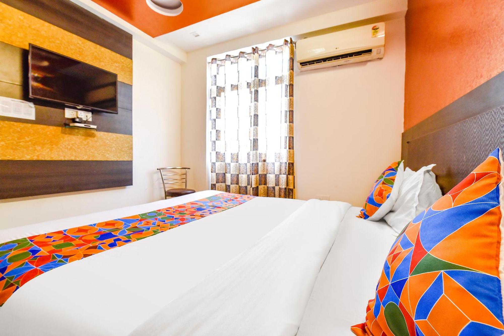 Hotel Fabhotel Prestige Elite - Road 3*