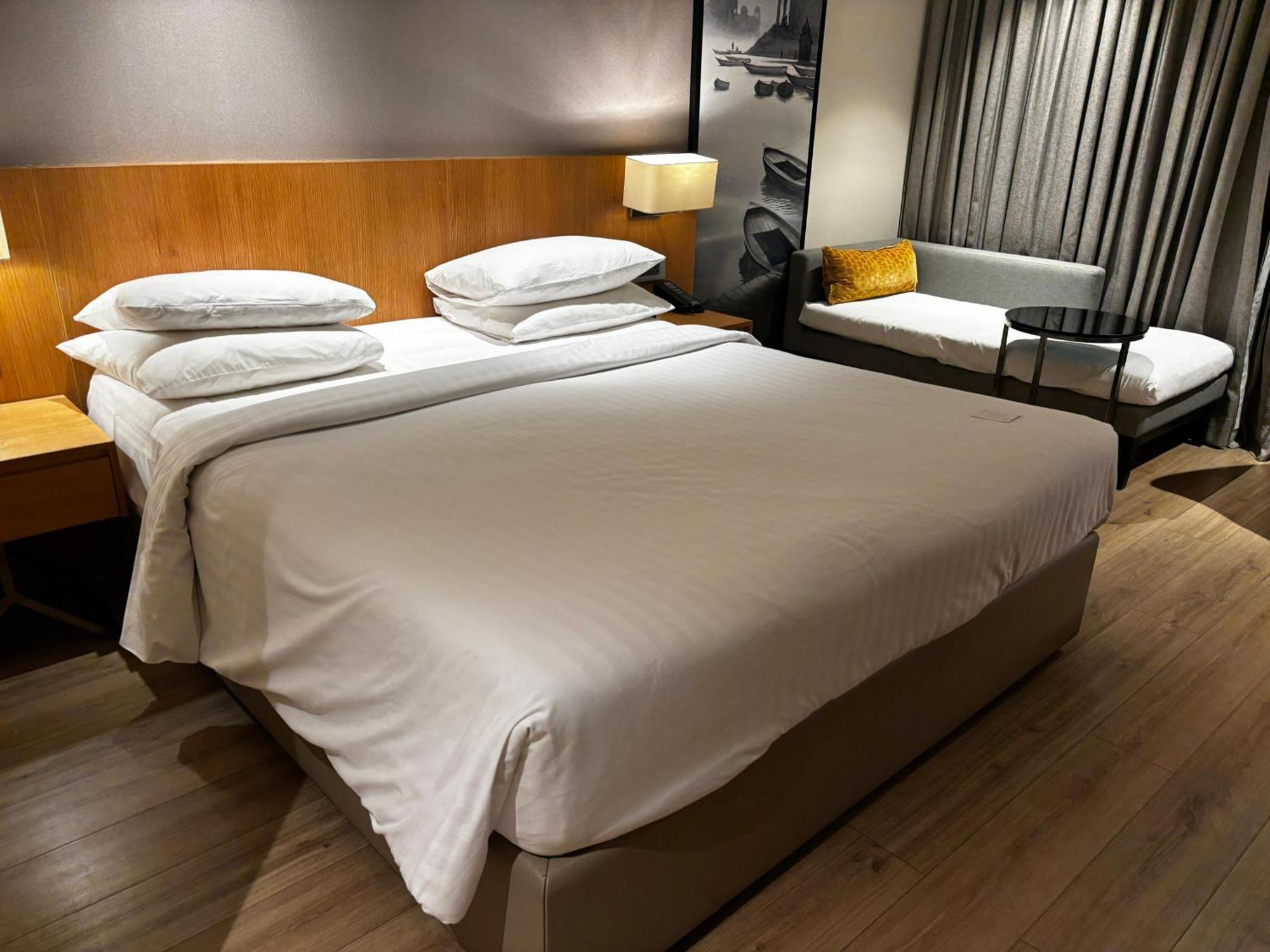 Courtyard By Marriott Hotel