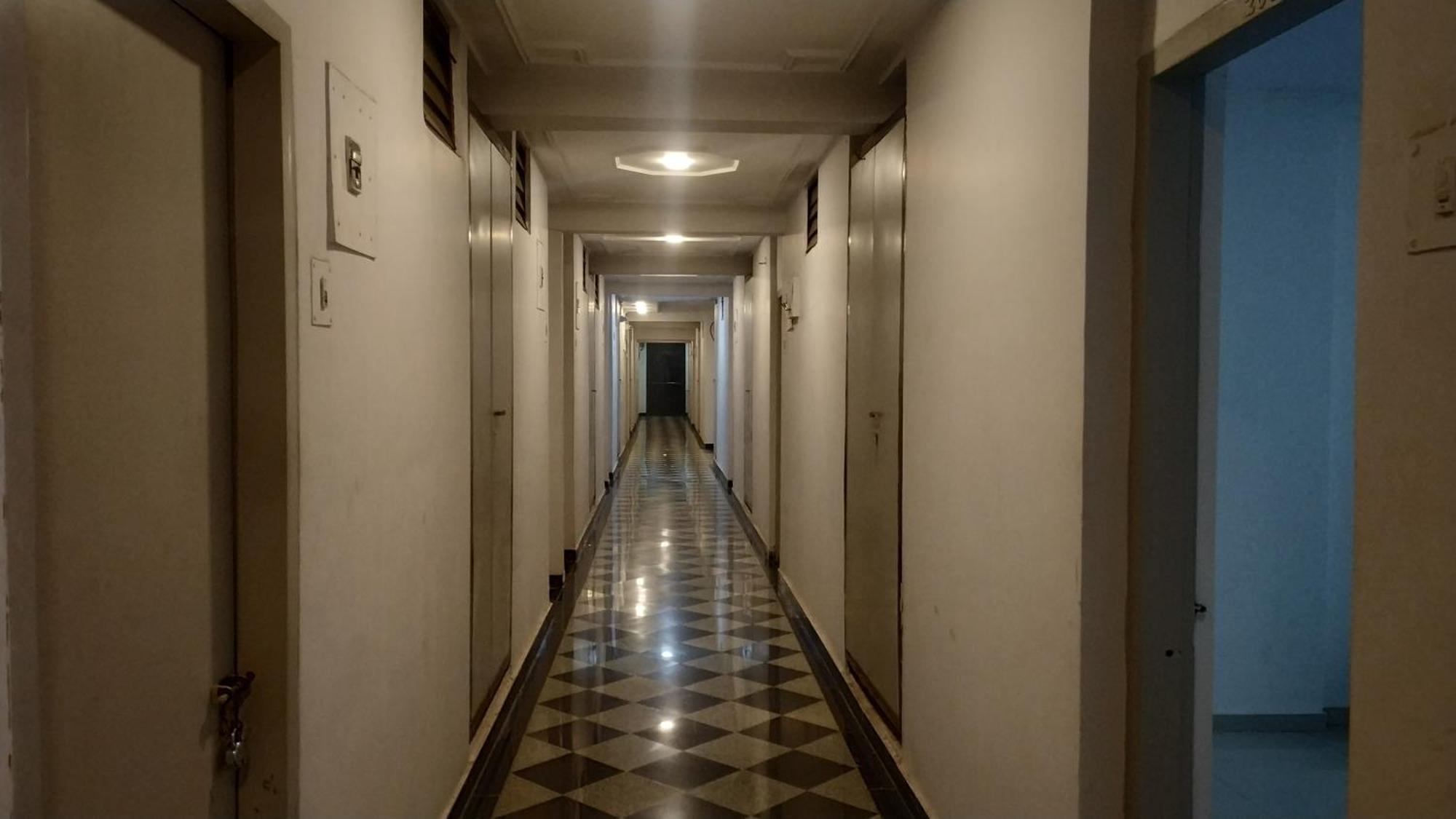 Avinash Hotel