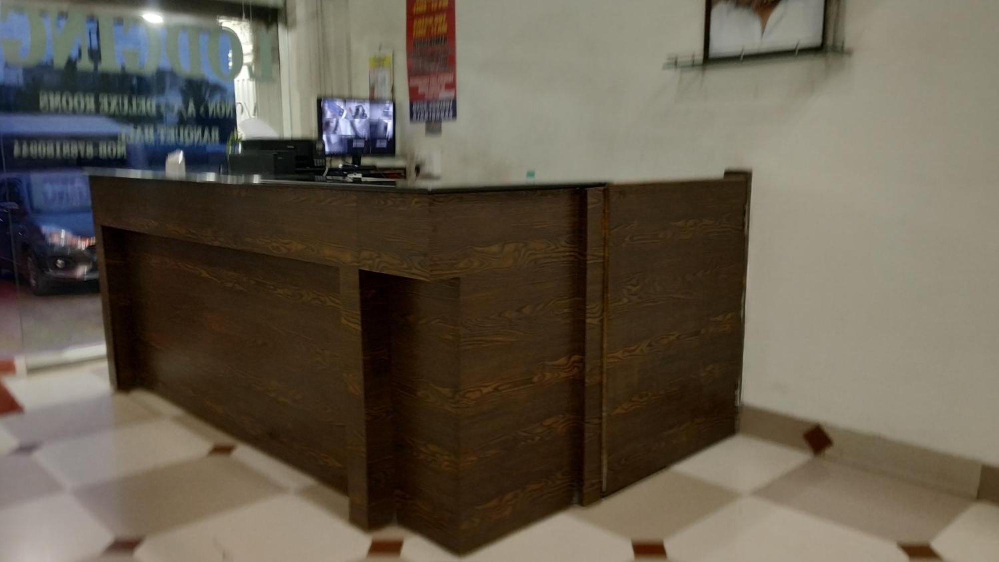 Avinash Hotel