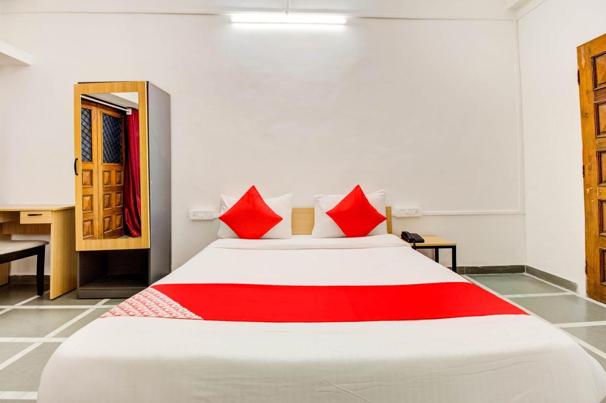 Hotel Super O Saubhagya *
