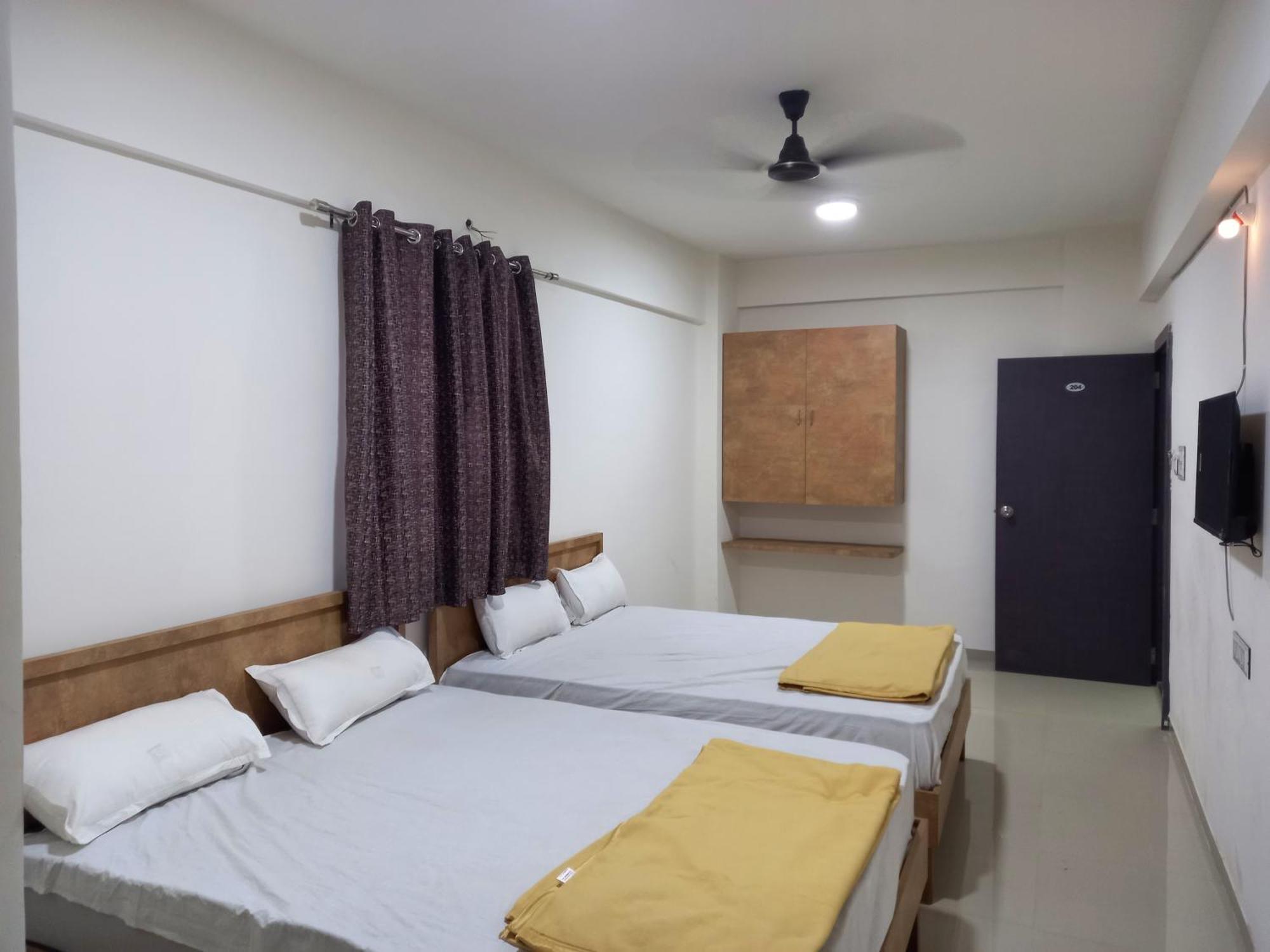 Highway Palace Hotel
