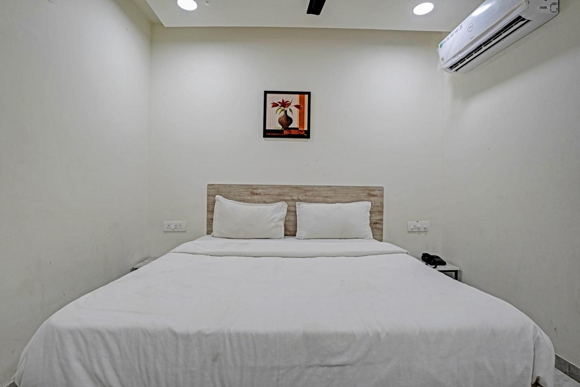 Hotel O Samarth Nagar Formerly Bhakti *