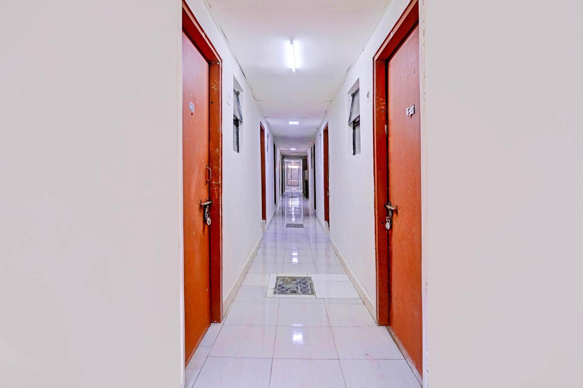 O Paradise Hotel 3*