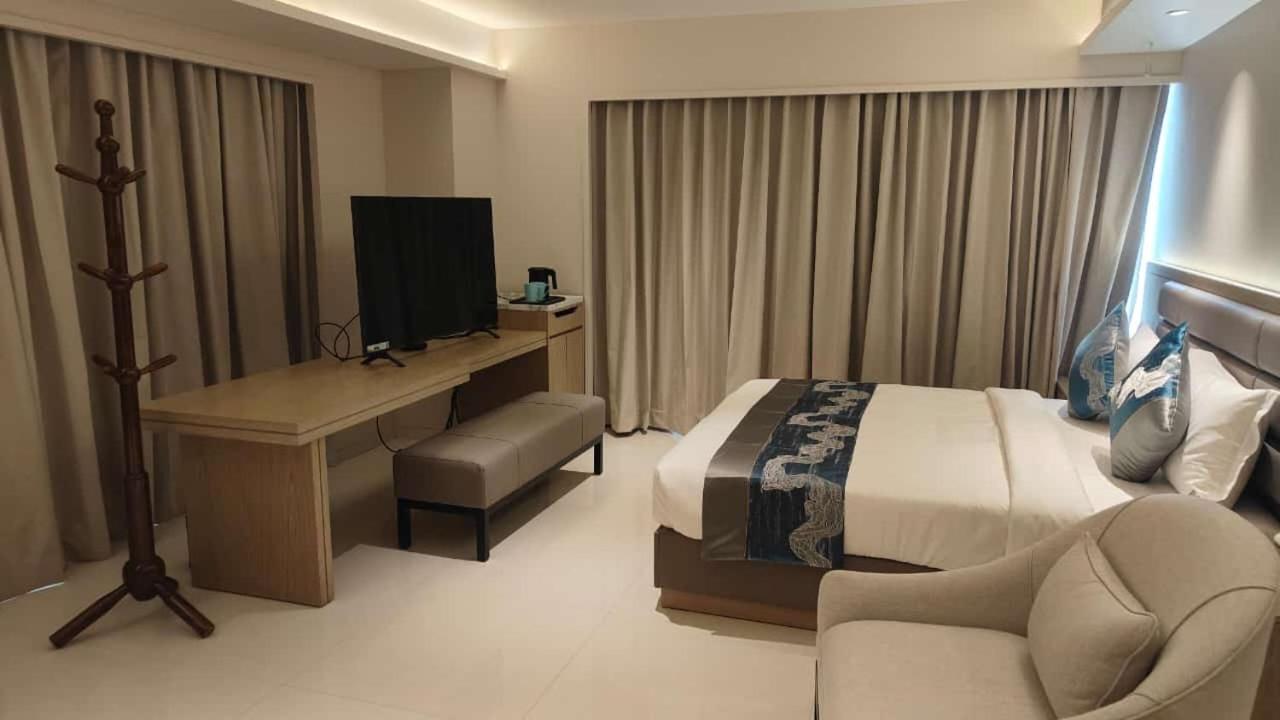 The Ssk Solitaire , Boutique And Hotel