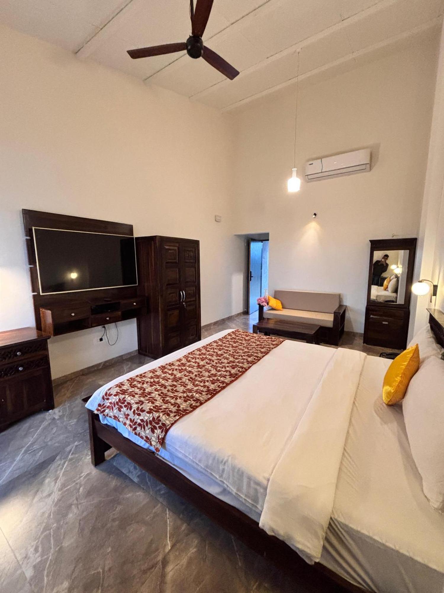 Soma Vineyard -nashik Resort 3*