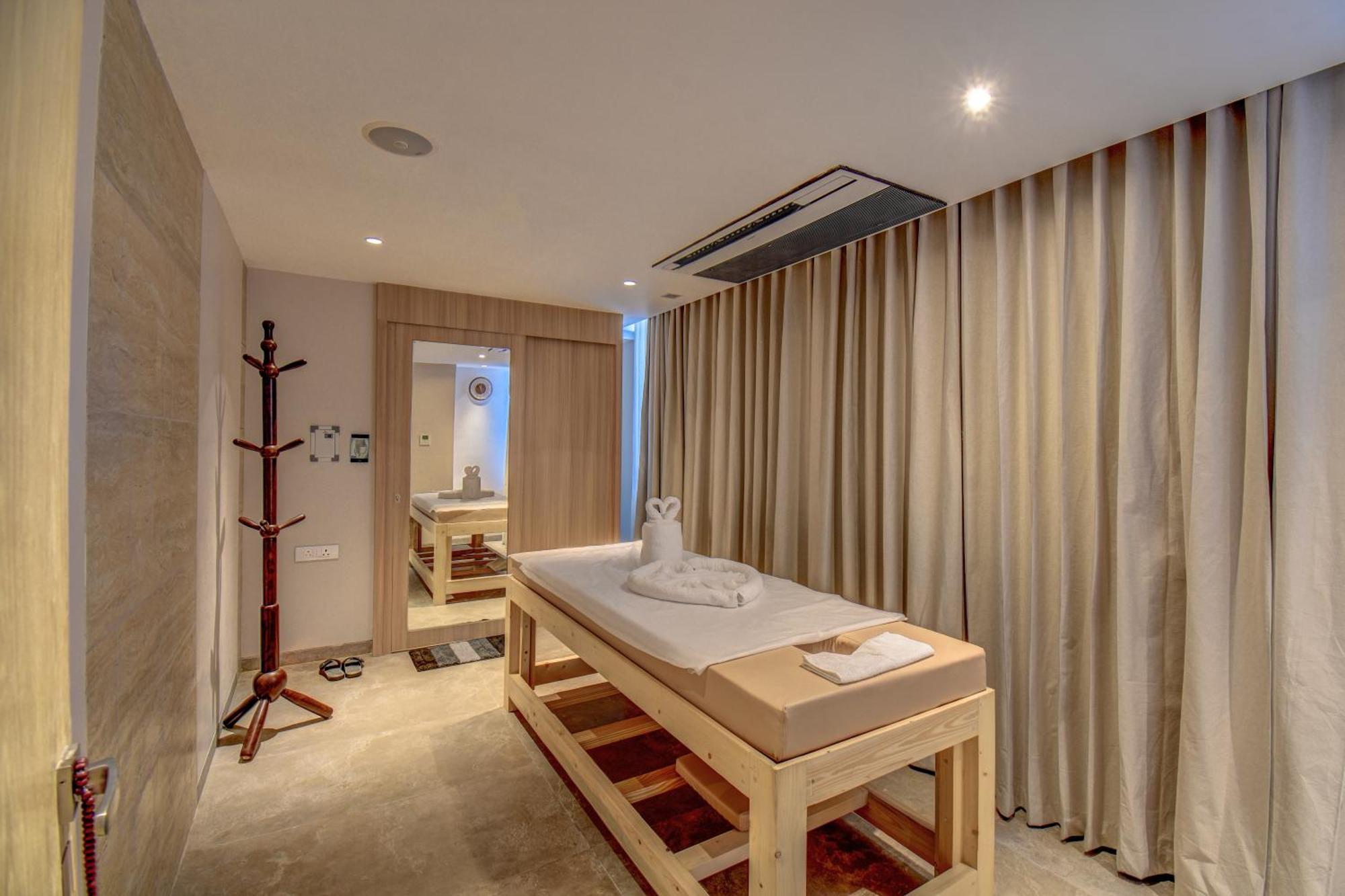 The Ssk Solitaire , Boutique And Hotel