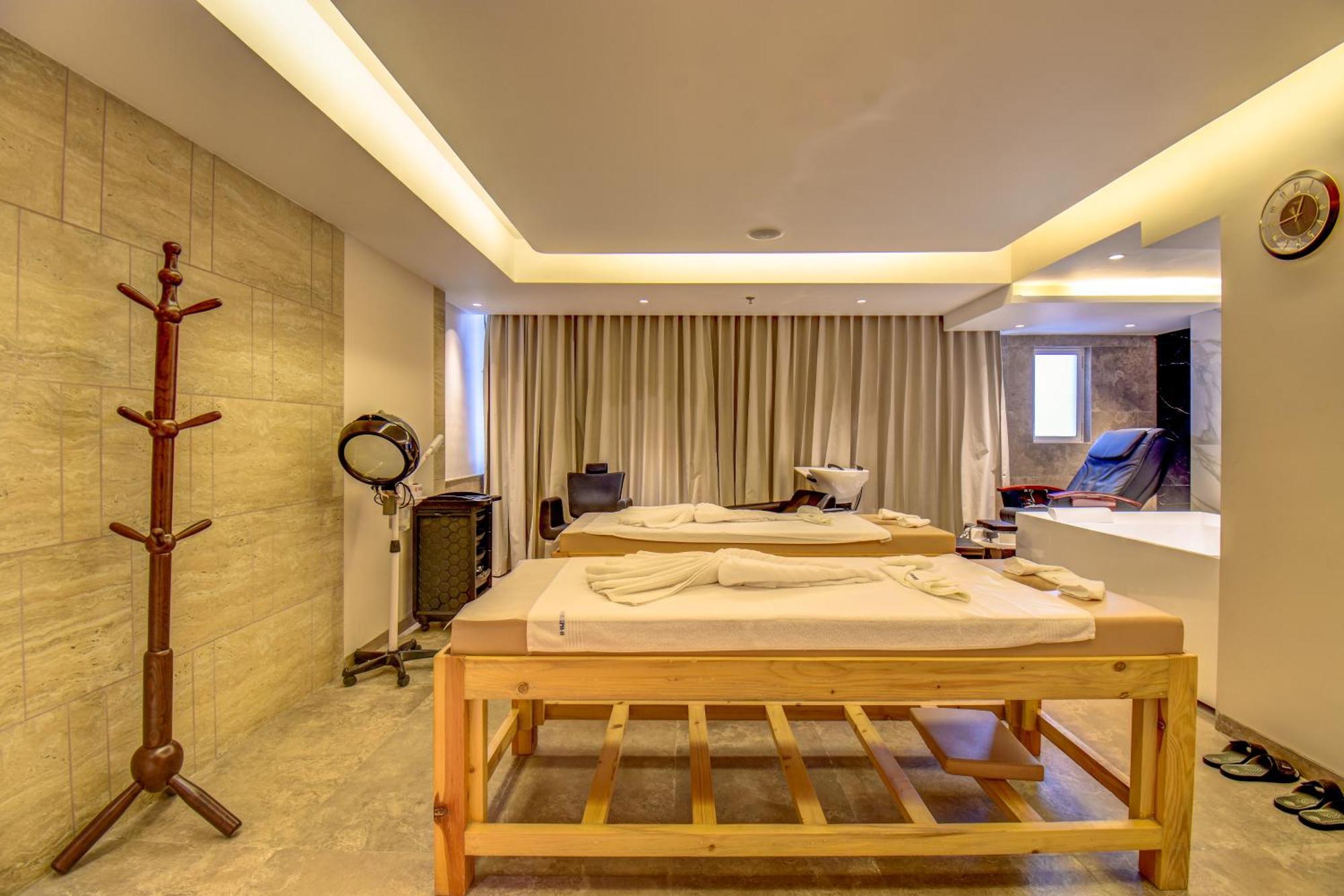 Hotel The Ssk Solitaire , Boutique And 3*