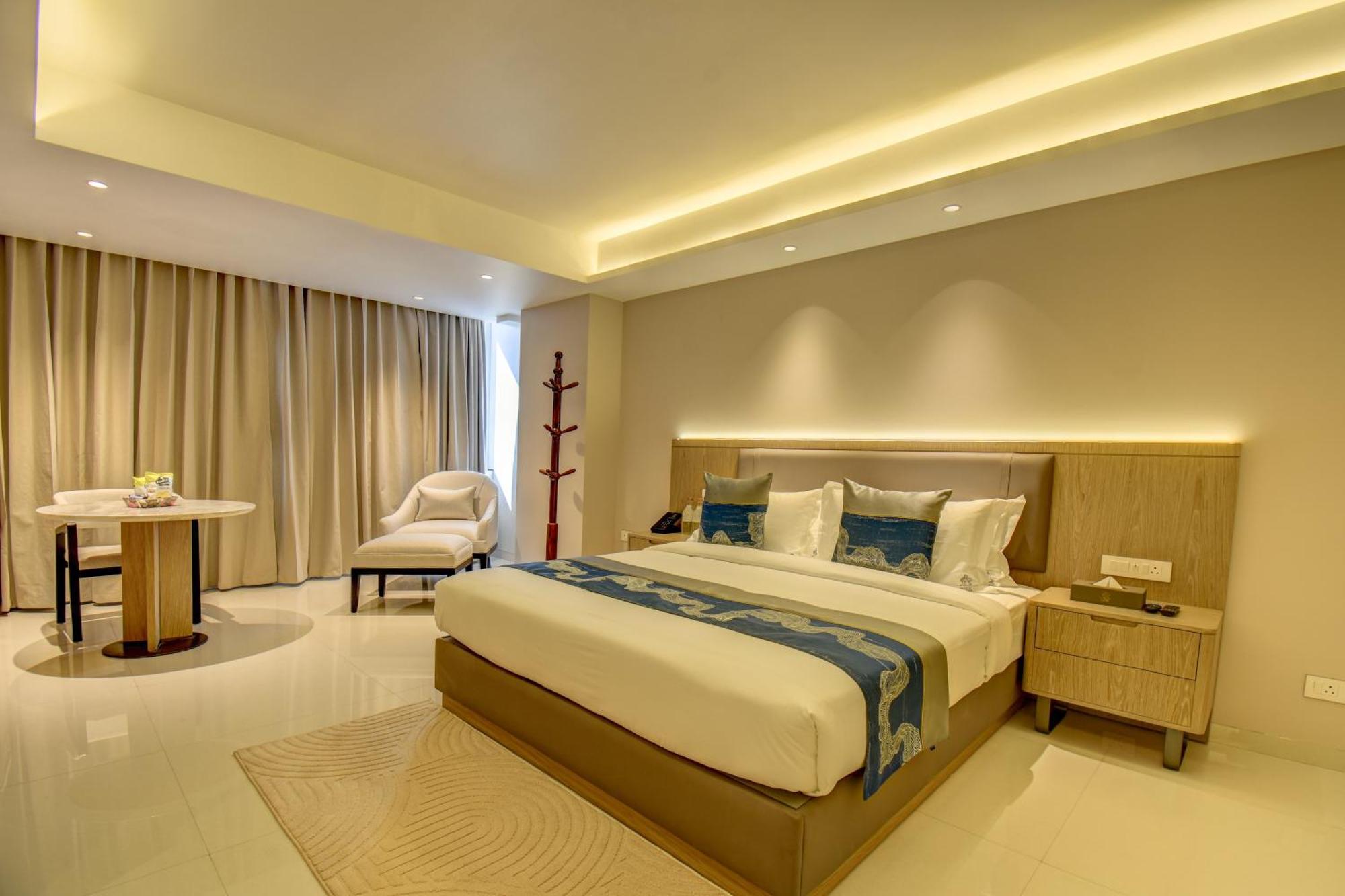 The Ssk Solitaire , Boutique And 3* Nashik