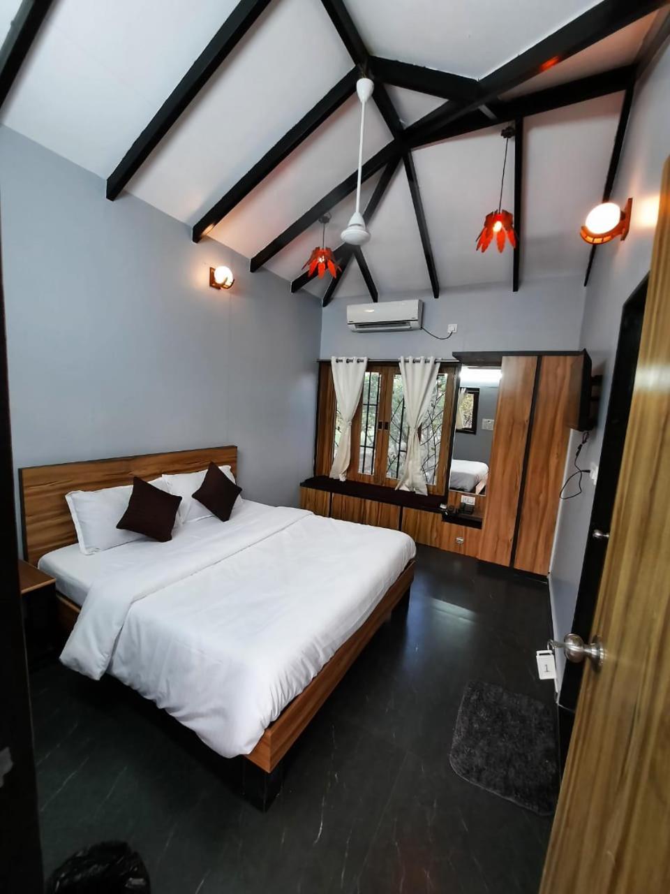 Resort Raghunandan *