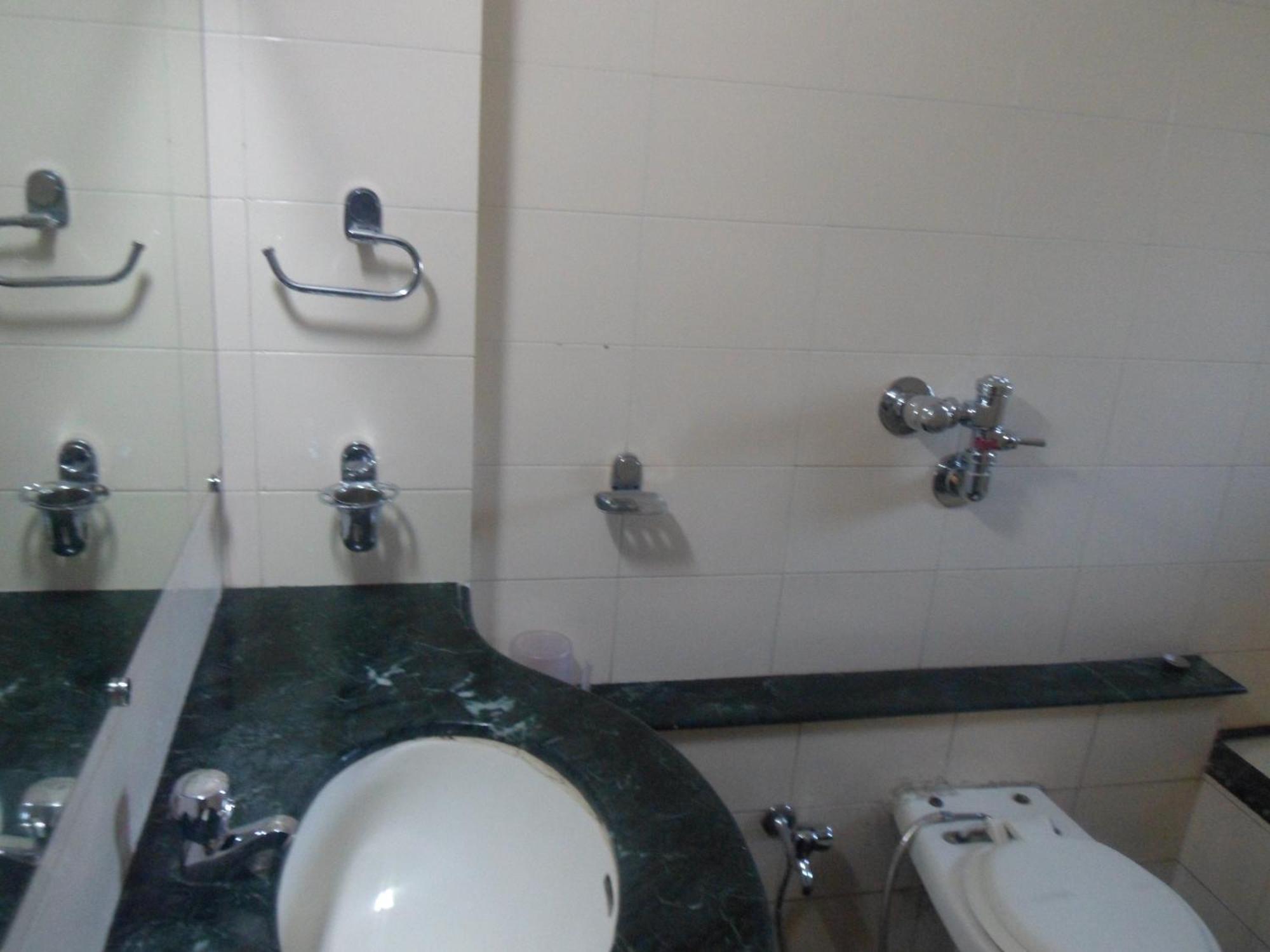 Hotel Pooja International 2*