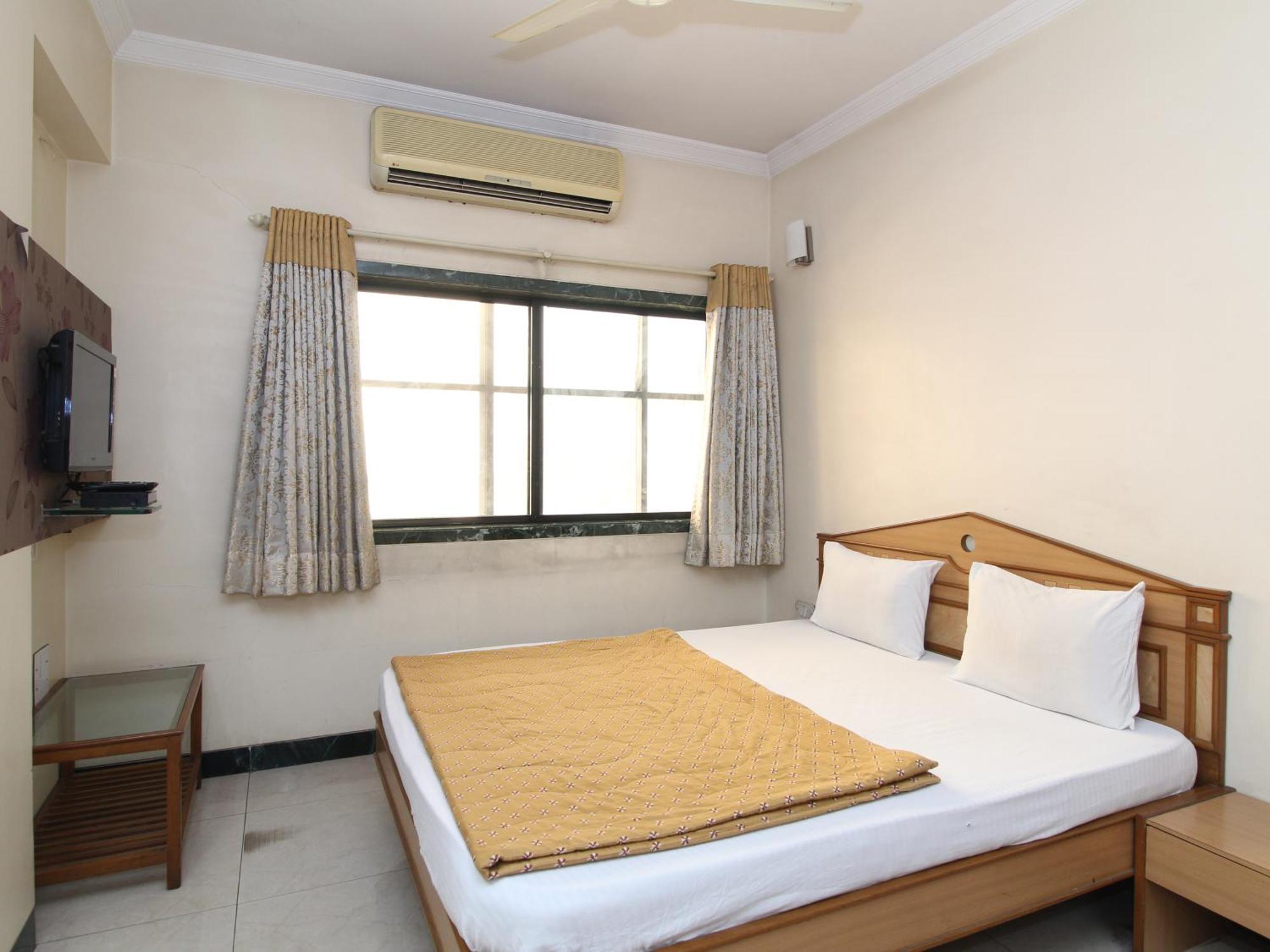 Pooja International Hotel