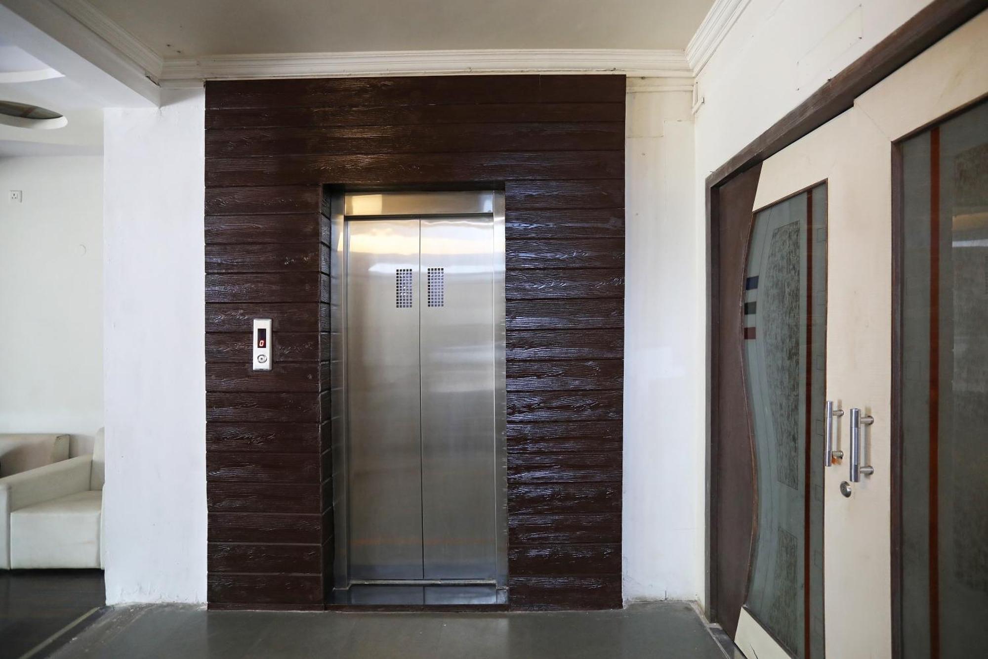 O 10671 Sai Prem Hotel 4*