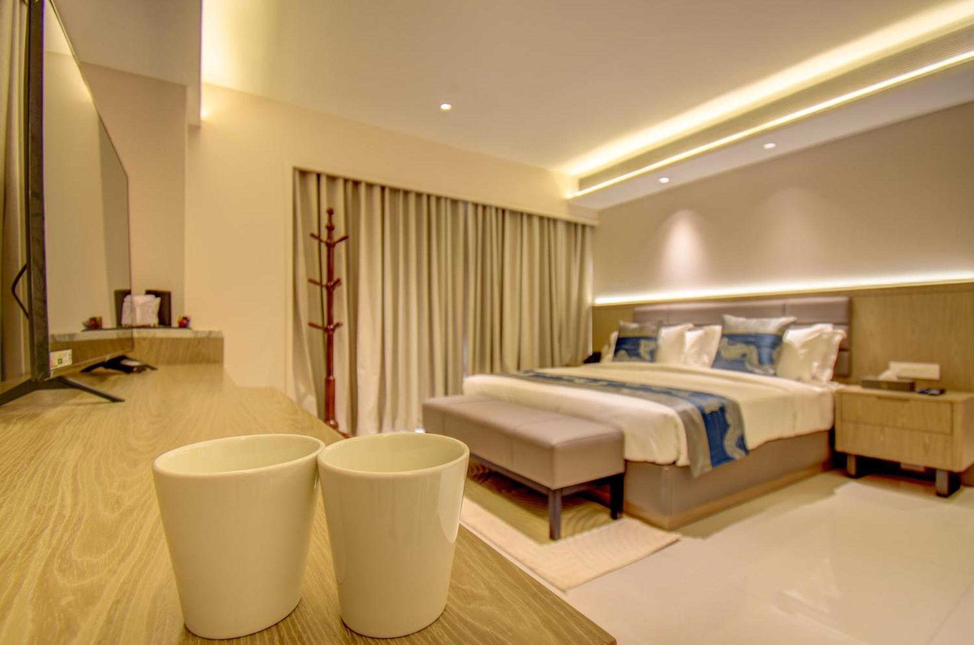 Hotel The Ssk Solitaire , Boutique And