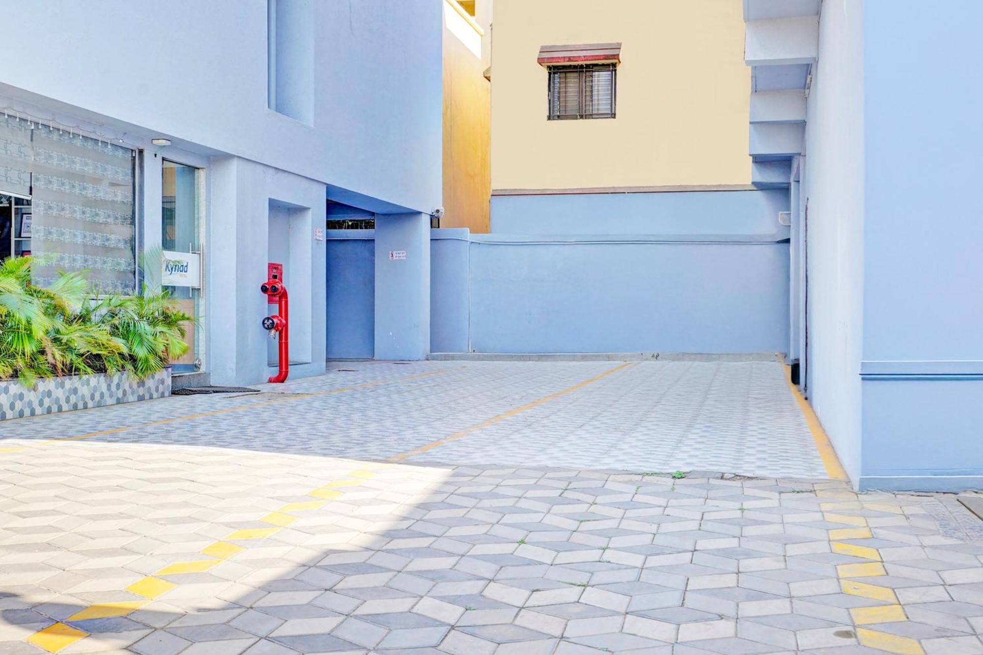 Super O Rane Nagar Formerly Shree Mangal Complex Hotel *