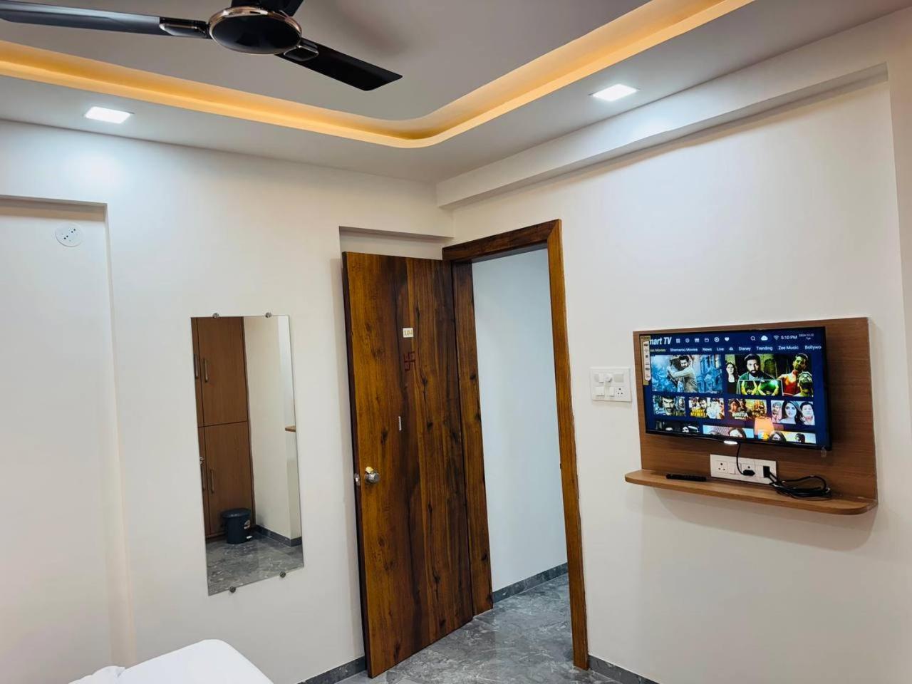 Mighter Crest Hostel *
