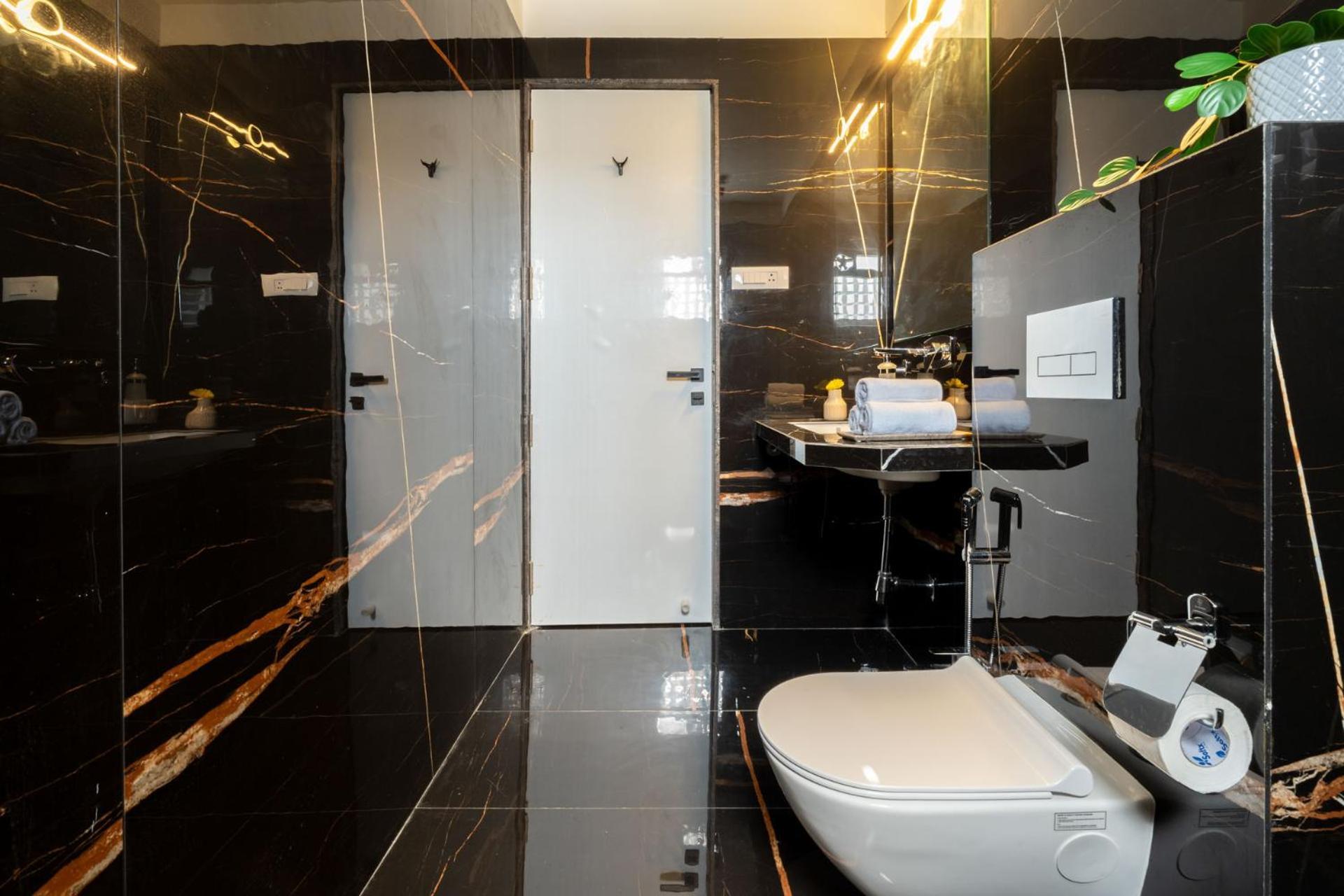 Stayvista At Majestic Whispers With Rooftop Pool Villa