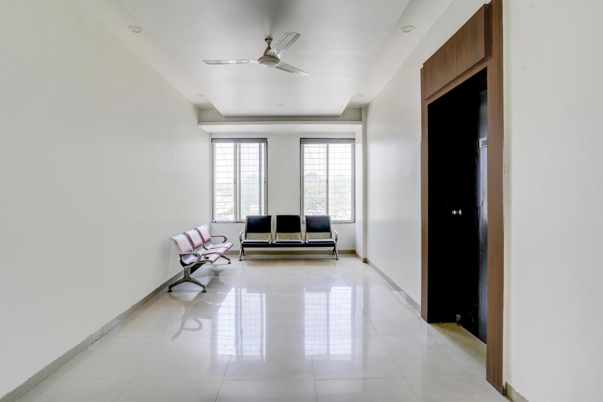 Townhouse Gadge Maharaj Road Near Godavari River * Nashik