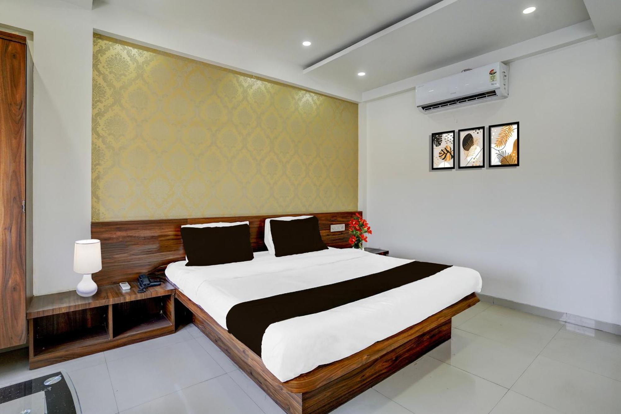 Super Townhouse Godavari Riverbank Formerly Shanti Datta Hotel
