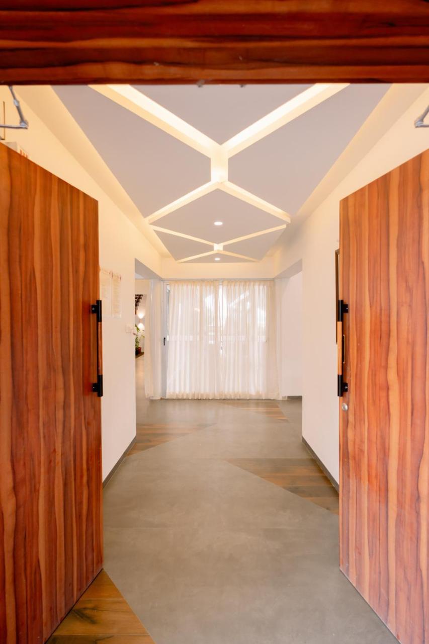 Stayvista's Eva - Lakeside Luxury With Modern Decor, Pool & Expansive Lawn - Near Sula Villa Nashik