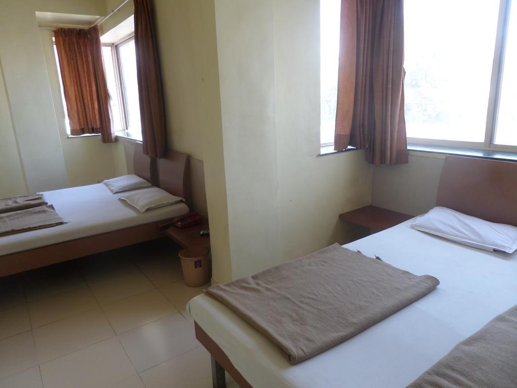 Sai Ratna Hotel Nashik
