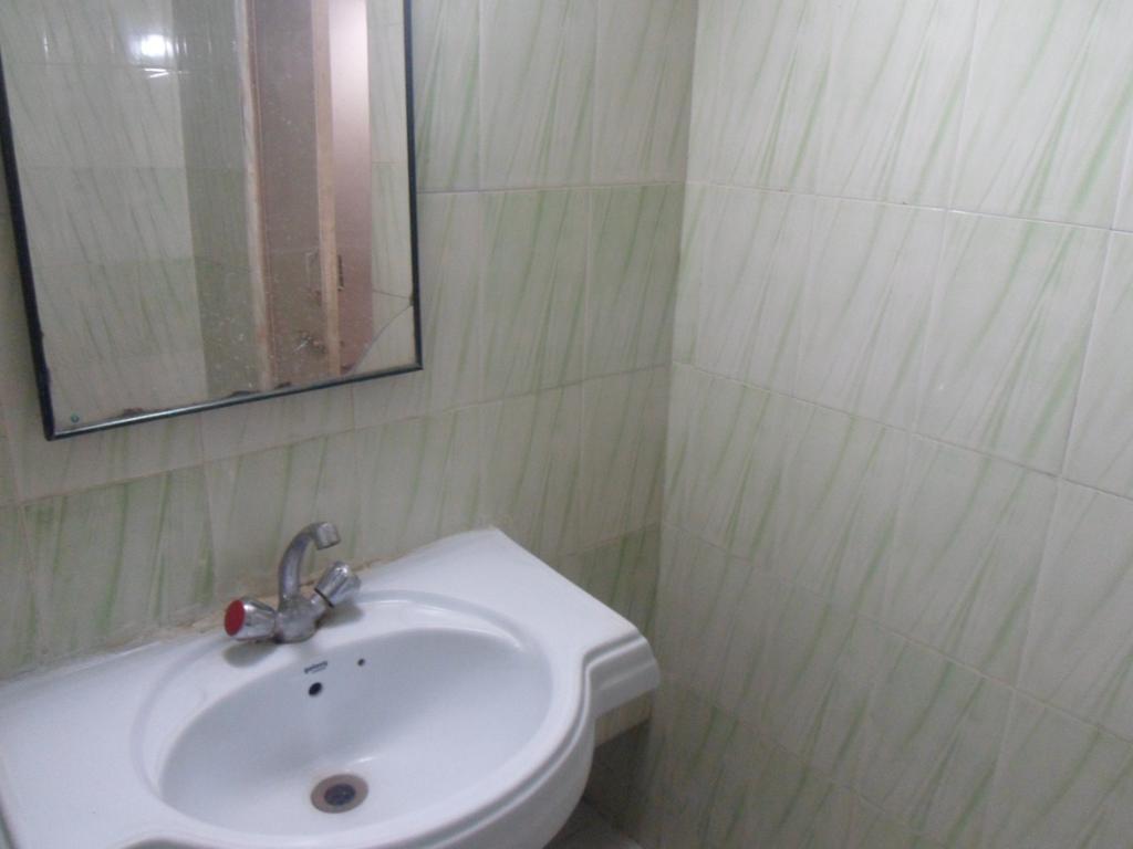 Sri Jai Palace Hotel *
