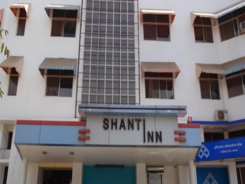 Hotel Fabexpress Shanti - Nr Vijay Mamta Theatre, Road Nashik